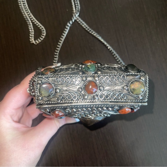 Vintage Metal Gemstone Crossbody Purse - Picture 5 of 8